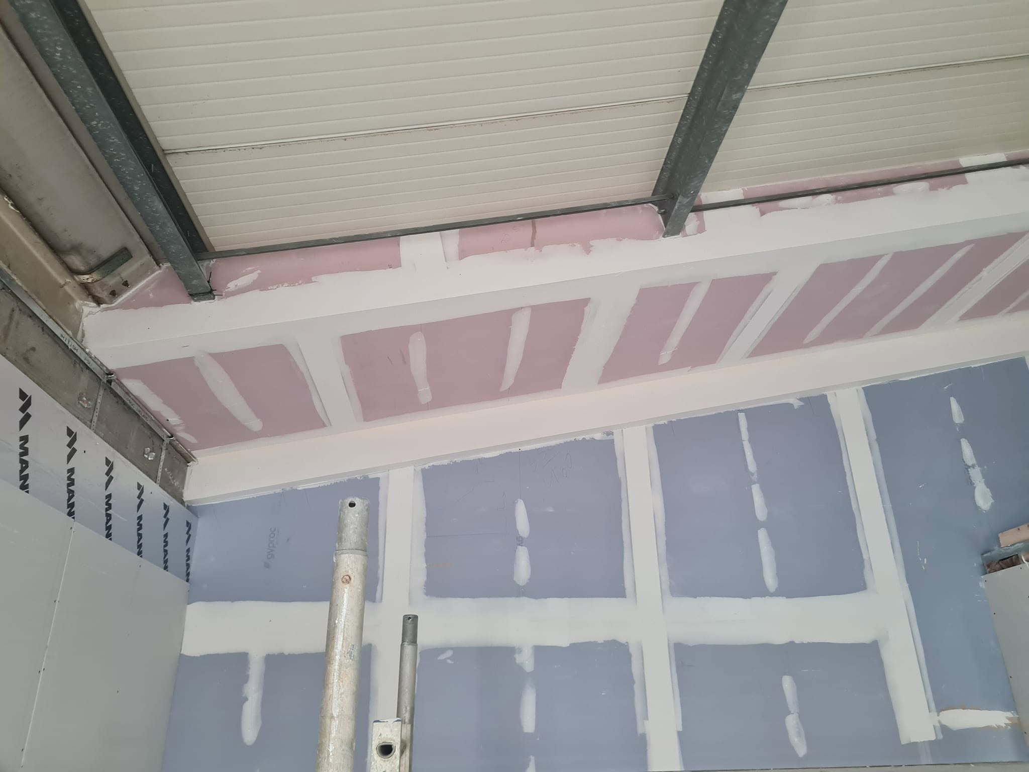 Detailed dry lining services