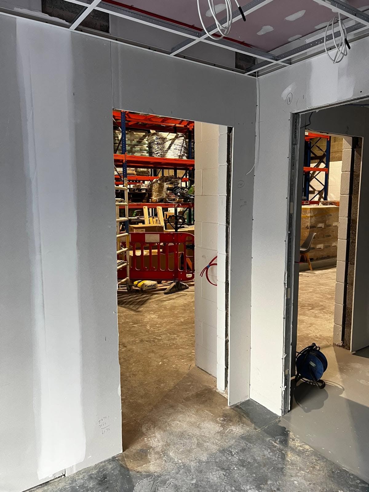 Commercial wall partitioning installation
